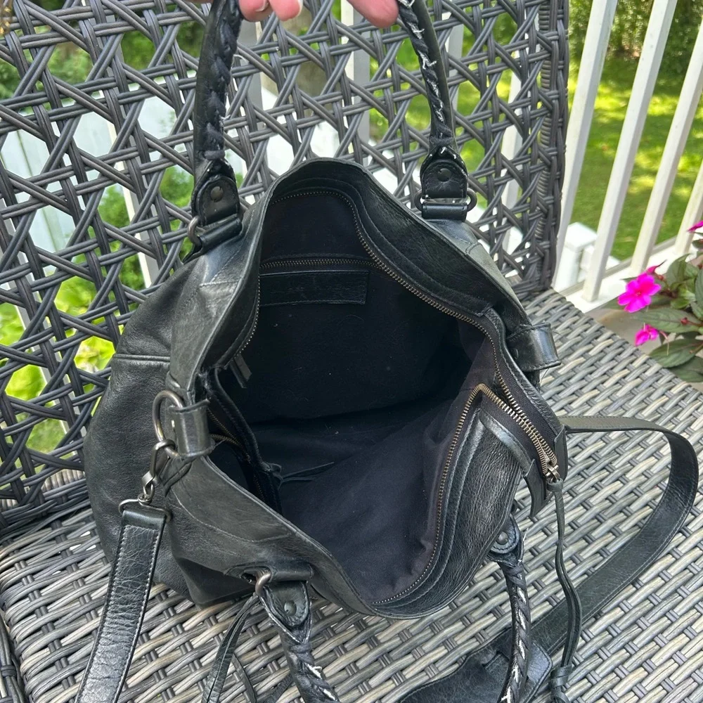 Balenciaga Velo Black Leather Crossbody Bag - Picture 5 of 13